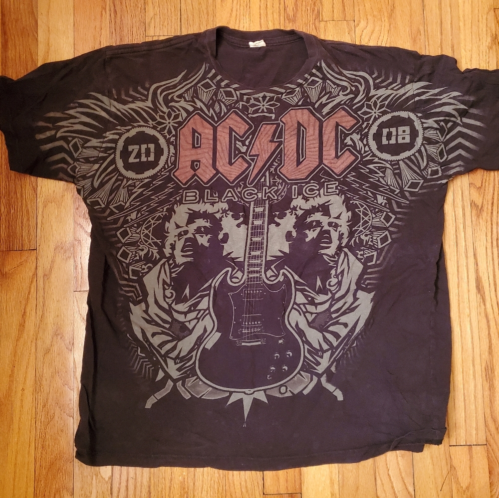 Magic brand 2008 AC/DC Black Ice shirt XL